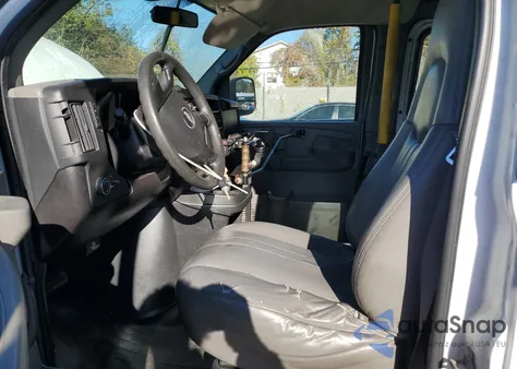 2008 Chevrolet Express G1500 from USA, damaged, VIN 1GCFG15X081104494